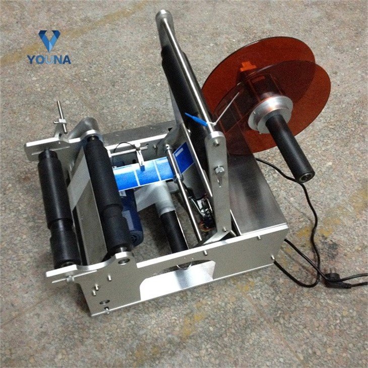 manual labeling machine for bottle (2)
